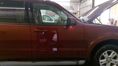 Ford Explorer 2010 Right Front Door 8L2Z7820124A 8392
