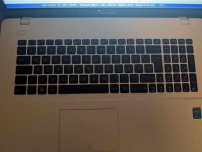 ASUS R752L Laptop 17'' i5-4210U 12GB RAM NVIDIA 820M ohne HDD/SSD