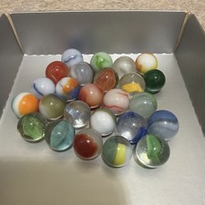 Vintage Lot Of 25 Akro Agate Marbles And Other Brands Some To 70 Years Old. NM