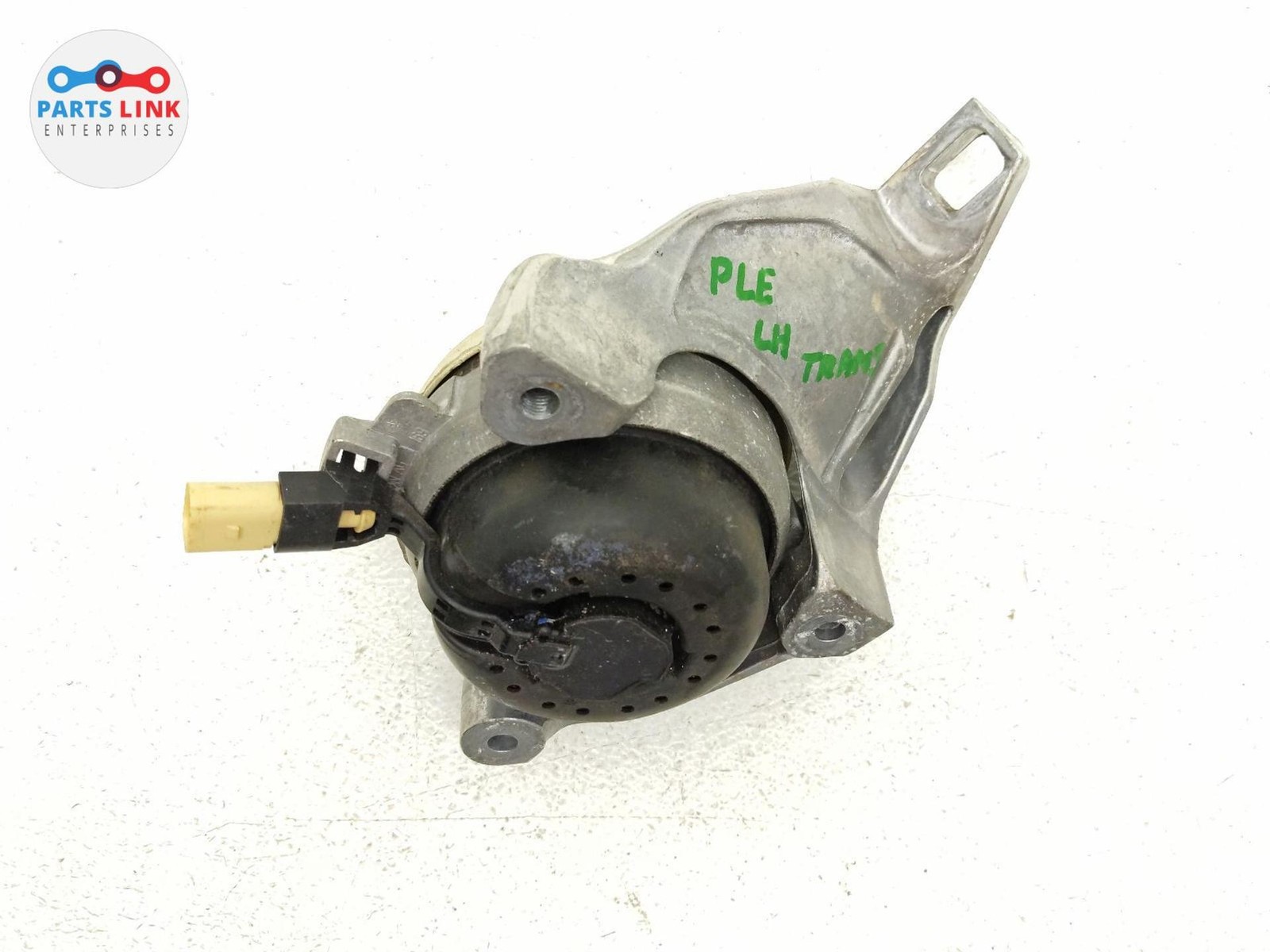 Bentley Bentayga 2016-2020 Left Bracket assembly