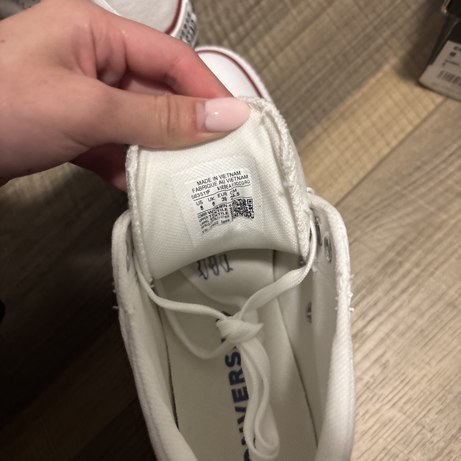 Brand New With Slightly Damaged Box Converse Size 8 WMMS White Madison Mid thumbnail 6