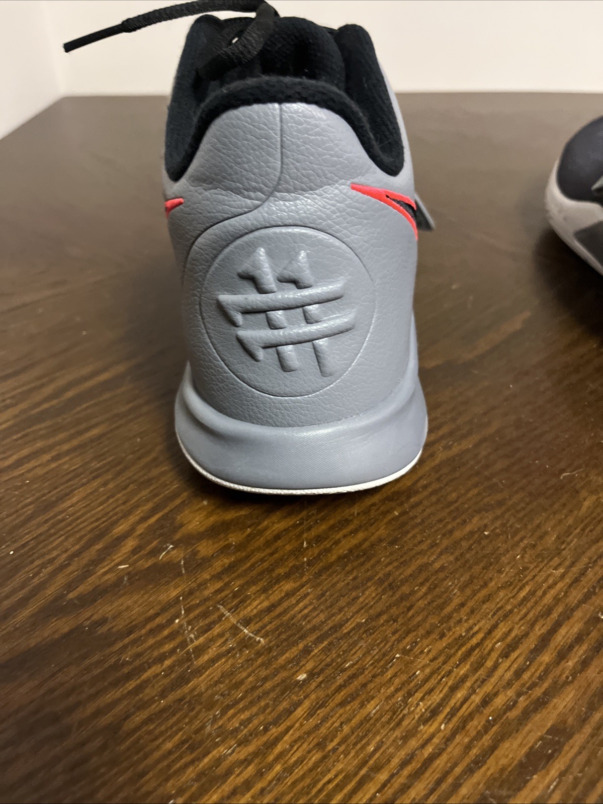 Authentic Nike Kyrie Flytrap 3 Cool Grey Basketba… - image 7