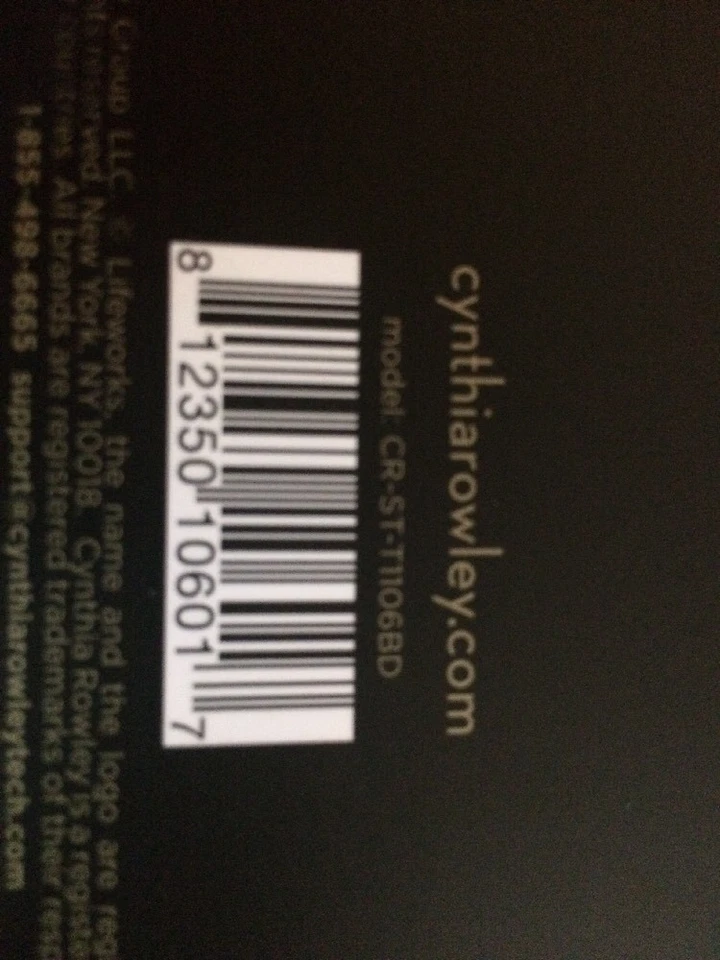 NIB Cynthia Rowley Magnetic Folio for 9-10 Inch Tablets ~ Black/Gold t4 - Image 4 of 4