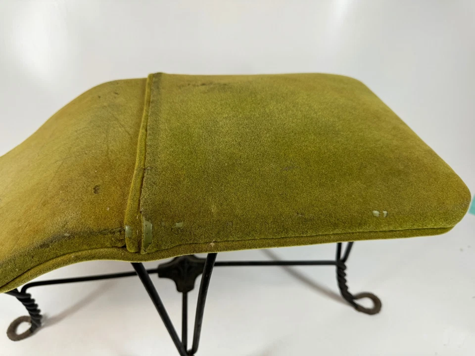Banqueta antiga verde limão ferro torcido metal vitoriano varejo loja de sapatos - Imagem 3 de 4