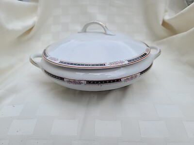 2 Beautiful Serving Dishes W/lids! READ DESCRIPTION!!