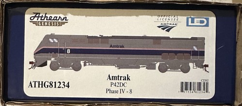 Athearn ATHG81234 HO Scale GE P42DC Locomotive Amtrak ( Phase IV ) #8 DCC READY - Picture 2 of 4