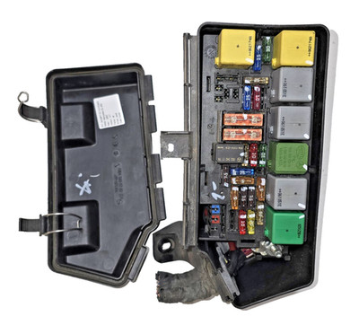 06-08 Mercedes W251 GL450 ML500 R350 Front Fuse Relay Box Module Assembly