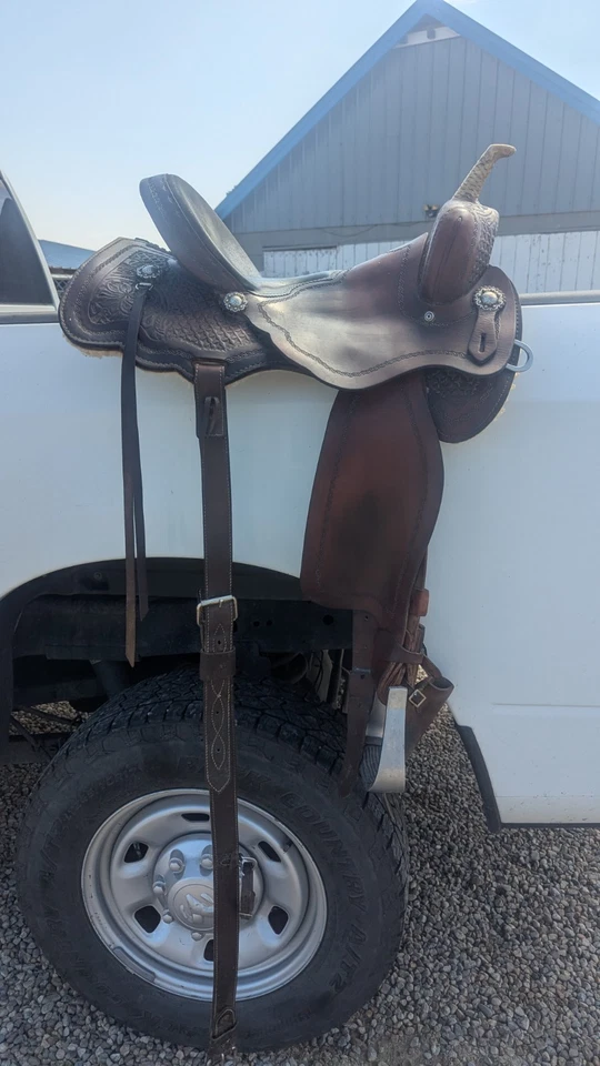 15" Triple Creek Barrel Saddle - Image 4 of 4