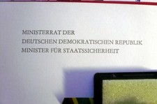 DDR NVA Medaille Für Treue Dienste Silber Stasi + Urkunde Mielke 1981