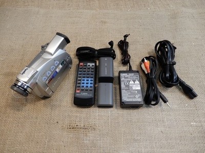 Canon ZR65 MC A Mini DV Camcorder Bundle