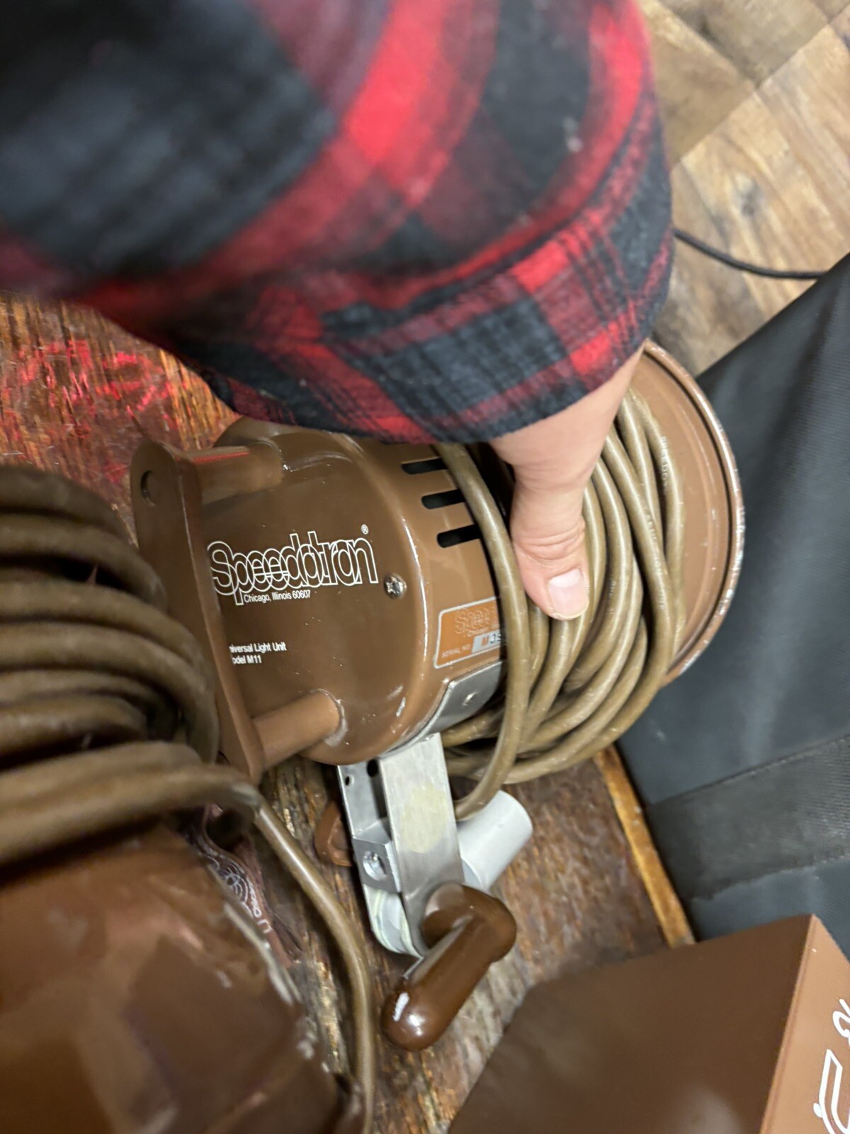 LOT Speedotron D402 power pack, 4 heads M11 & MW3R 2 PocketWizard case & case