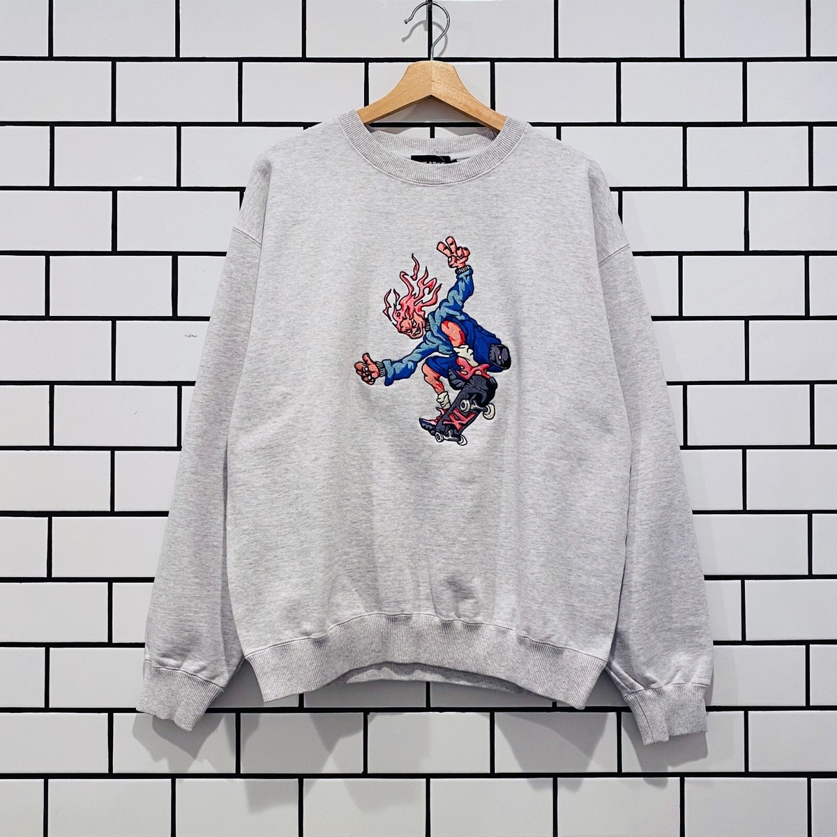 トップス XLARGE BURNING MONSTER CREWNECK KNIT XLARGE BURNING MONSTER CREWNECK SWEATSHIRT BLACK | eBay
