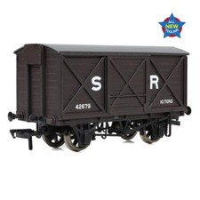 EFE Rail E87053 LSWR 10T Ventilated Van SR Brown (Early) OO Gauge