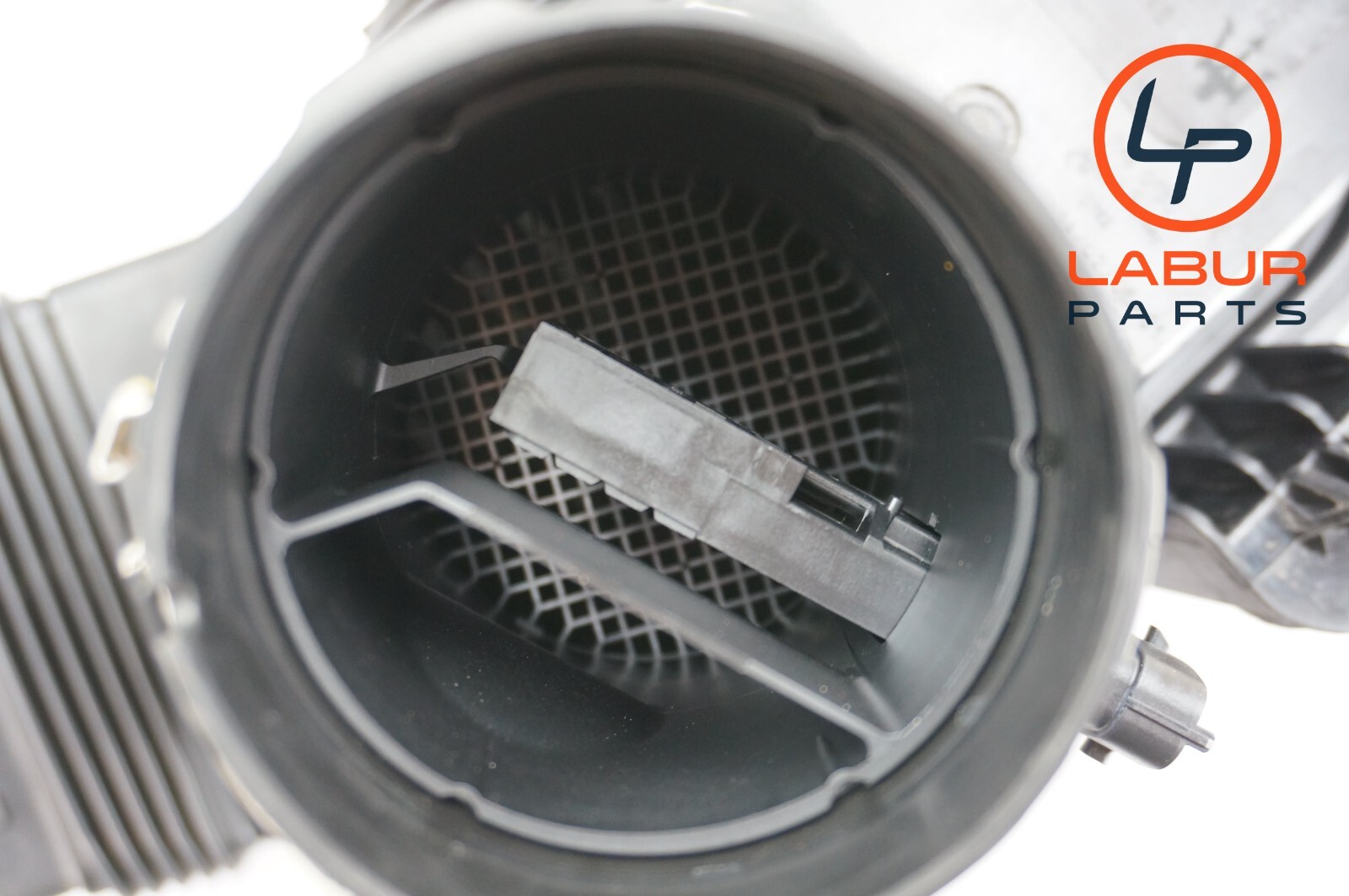 M157 Maserati Ghibli Quattroporte 14-17 Right Engine Air Intake Filter Z5681