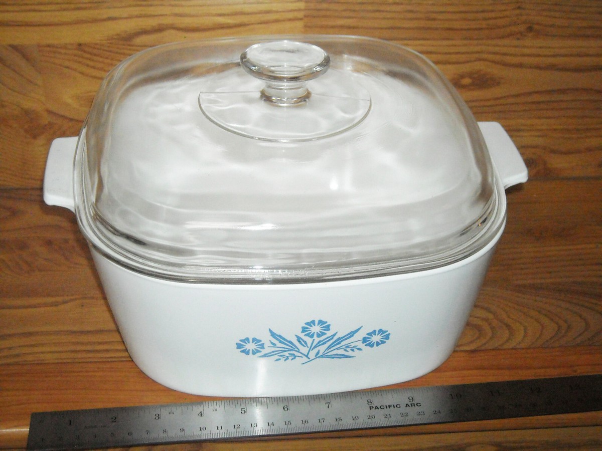 VINTAGE 1966 Corning Ware P-84-B Blue Cornflower Casserole 4 qt. w