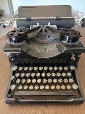 Vintage No Name Typewriter thumbnail