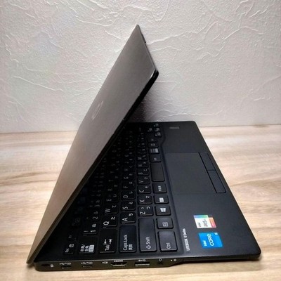 Fujitsu Lifebook U9311/F Core i5-1135G7 8GB SSD 256GB Win 11 Pro