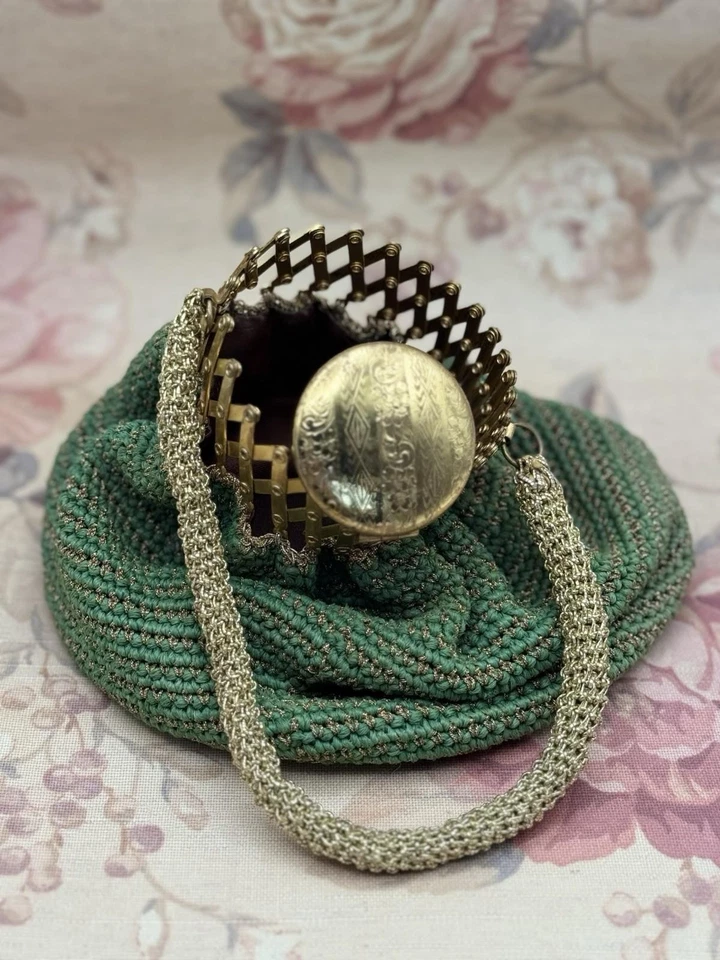 Vintage Green Crochet Evening Bag Reticule Expandable Brass Frame Satin Lined - Image 2 of 4