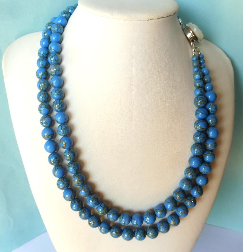 Collier turquoise cuivrée à double rang de perles pour sublimer vos tenues de soirée