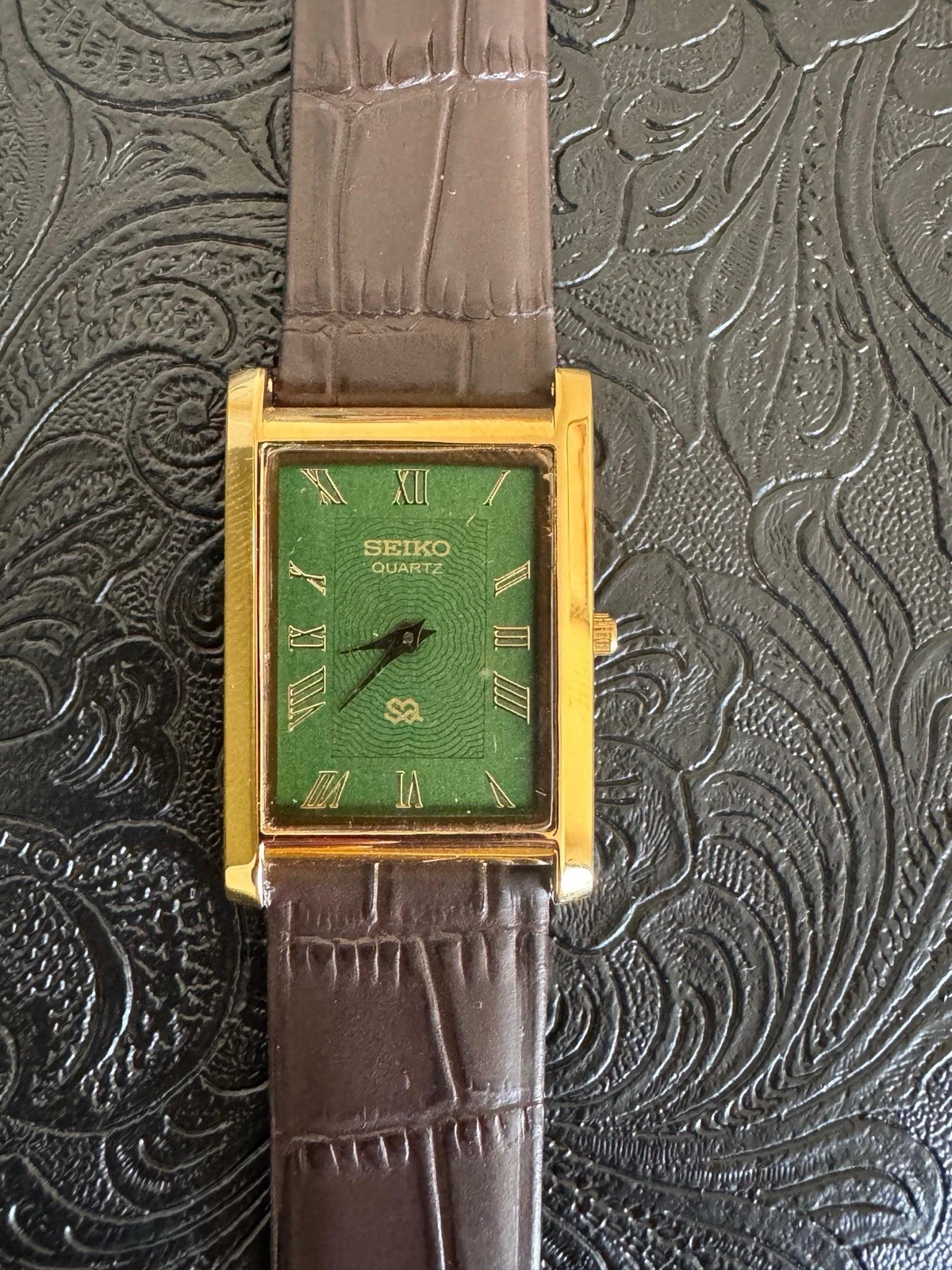 GREEN Vintage Seiko Slim Quartz Men's Wrist Watch