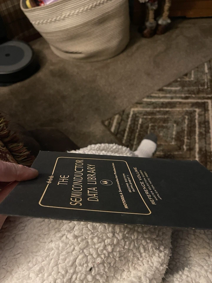 The Semiconductor Data Library By Motorola Second Edition Supplement One - Image 4 of 4