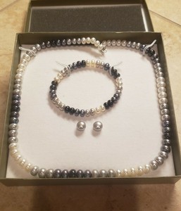 cultured honora pearls bracelet earrings necklace grey