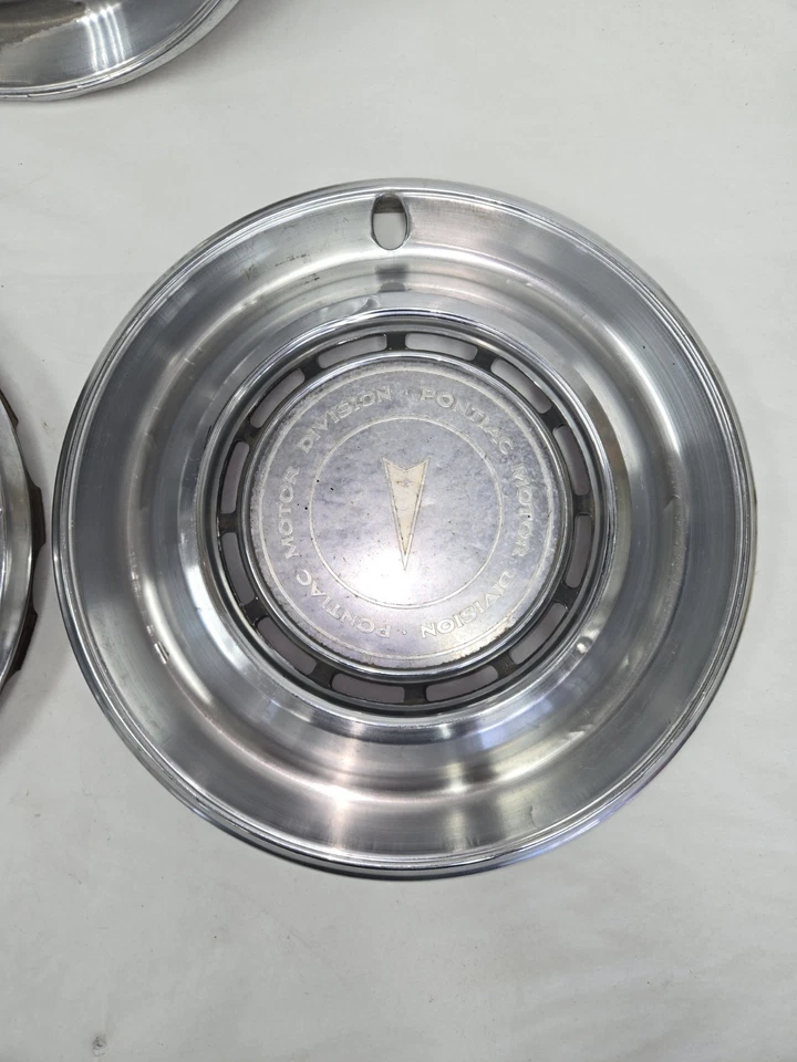 Комплект из 5 колпаков ступицы 1975-76 Pontiac Bonnevile Catalina 15 дюймов нержавеющая сталь изготовитель оборудования - Изображение 2 из 4