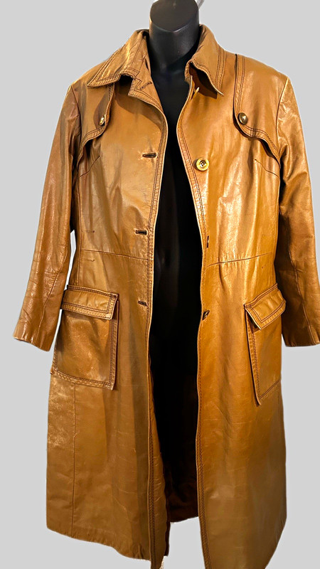 Malten Hulten AB Brown Leather Long Overcoat Button Front Collared Pockets 16