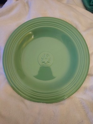 Oneida Petals sea foam green and yellow (has a chip see pics) 10 7/8