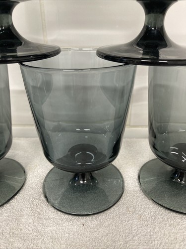 Occhiali IKEA grigio scuro X6 - Bicchieri da vino/succo grossi IKEA - In perfette condizioni - Foto 6 di 8