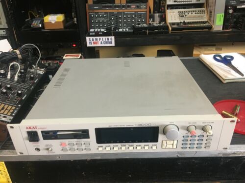 AKAI S3000XL Rack Sampler 16Mword /8 outs /SCSI  S 3000XL //ARMENS// - Afbeelding 1 van 6