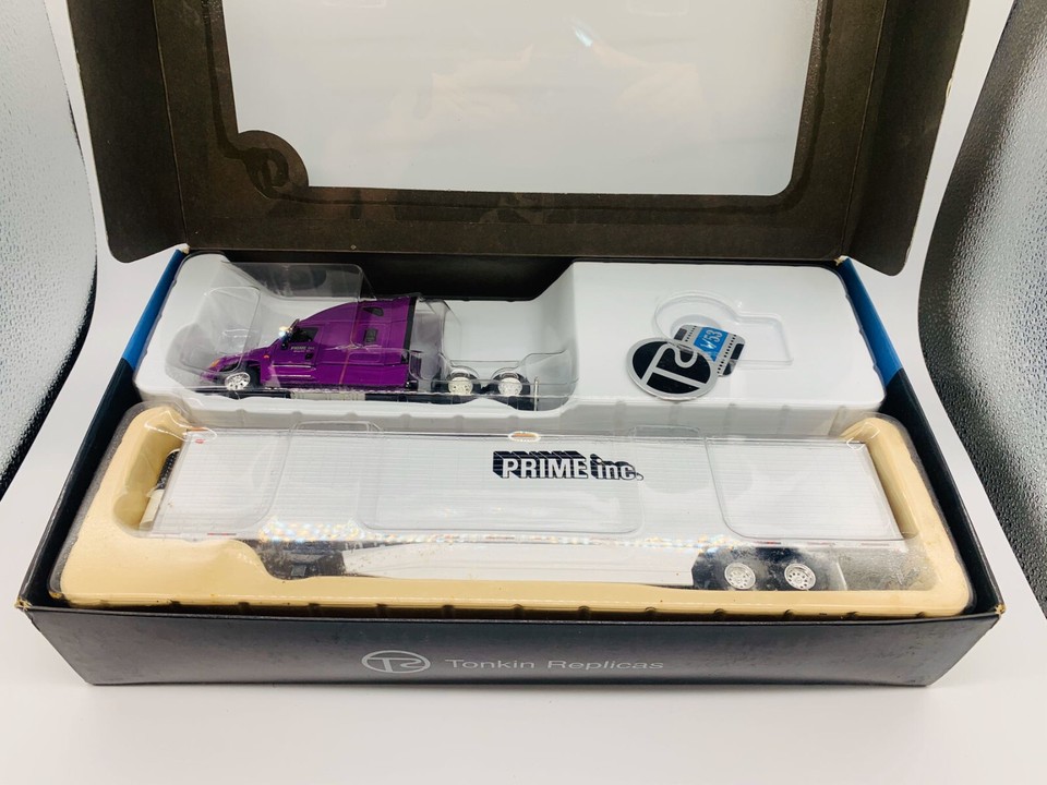 Tonkin Replicas Freightliner Columbia Swift Flatbed Trailer 1:53 O Scale Diecast | Model Trucks Tonkin Replicas Freightliner Columbia Swift Flatbed Trailer 1:53 O Scale Diecast | Model Trucks