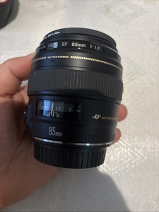 Canon EF 85mm f/1.8 USM Ultrasonic Lens for DSLR