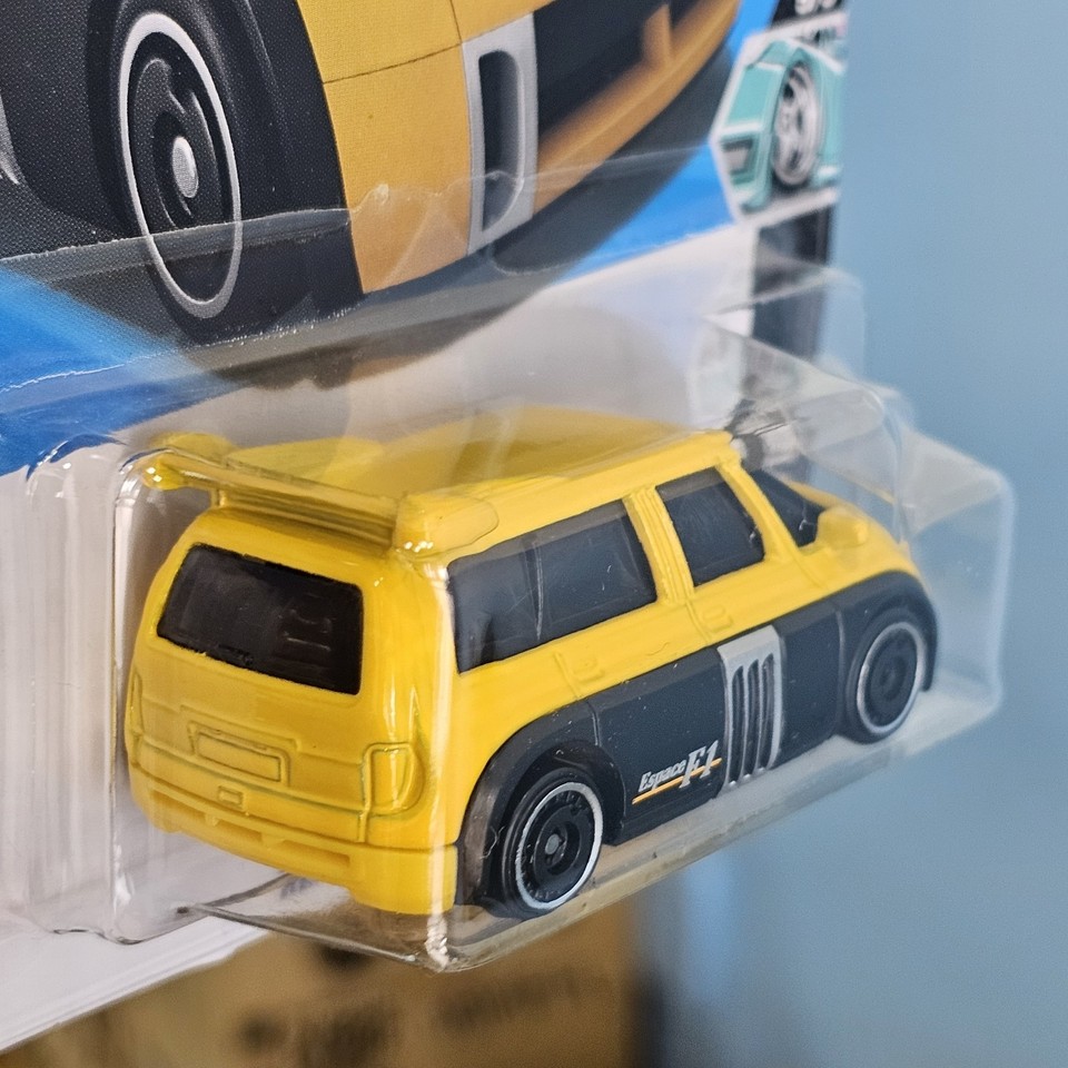 2025 HOT WHEELS MAINLINE CASE J RENAULT ESPACE F1 HW