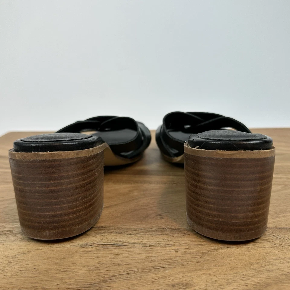 Sandálias femininas Bruno Magli Aria couro preto slip on mules salto bloco tamanho 8 M - Imagem 4 de 4