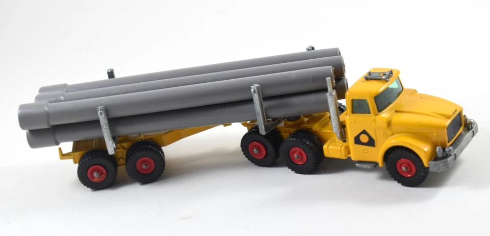 Lesney King Size K-10 Pipe Truck Scammell Contractor w/ All Tires & 6 Pipes - Image 2 of 4