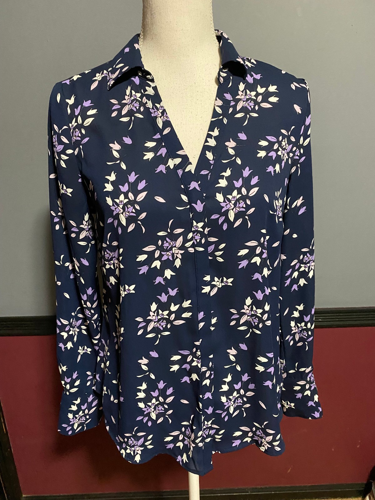 Liz Claiborne Womens Tall Long Sleeve Blouse - Navy Blue Floral Size Small NWT