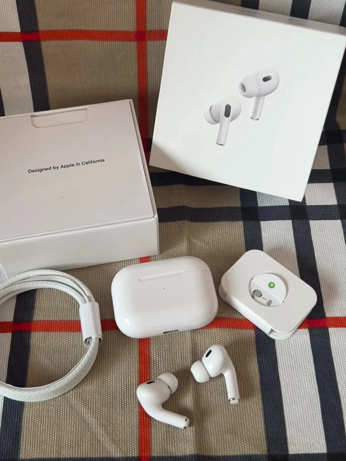 Apple AirPods Pro 2 with MagSafe USB-C Wireless Charging Case - White-image