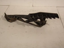 11-16 DODGE CARAVAN PASSENGER RIGHT HEADLIGHT BUMPER MOUNTING BRACKET #B6P