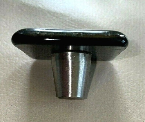 AQUILLA ART GLASS STUDIO handblown GLASS KNOBS. Priced for 1. Available: 42 - Picture 8 of 12
