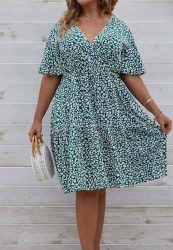 Plus Size Floral Surplice Neck Short Sleeve Dress