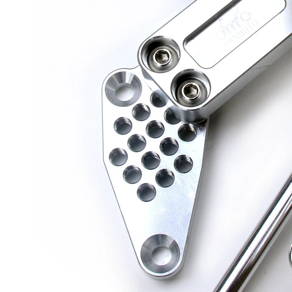 Juegos traseros Suzuki B-King 1300 plateados Danmoto FR74 Foto 3 de 4