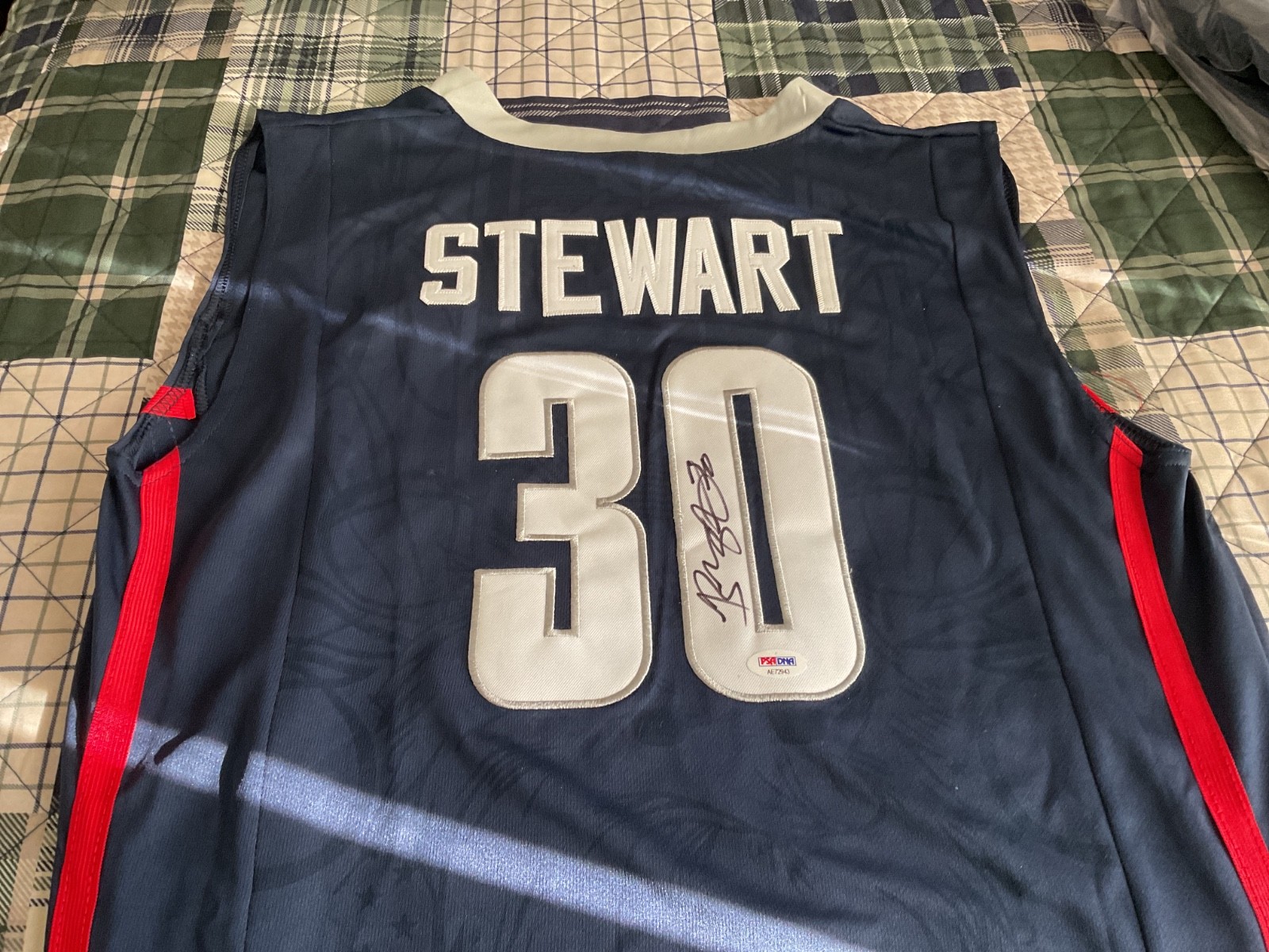 Breanna Stewart 4x NCAA UCONN Champion Signed Jersey Size XL PSA CERTIFIED view 1