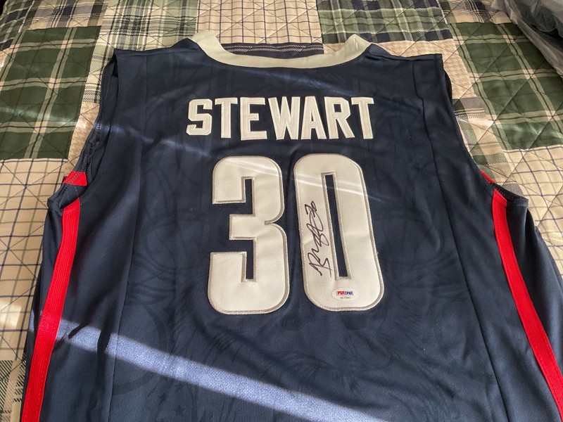 Breanna Stewart 4x NCAA UCONN Champion Signed Jersey Size XL PSA CERTIFIED