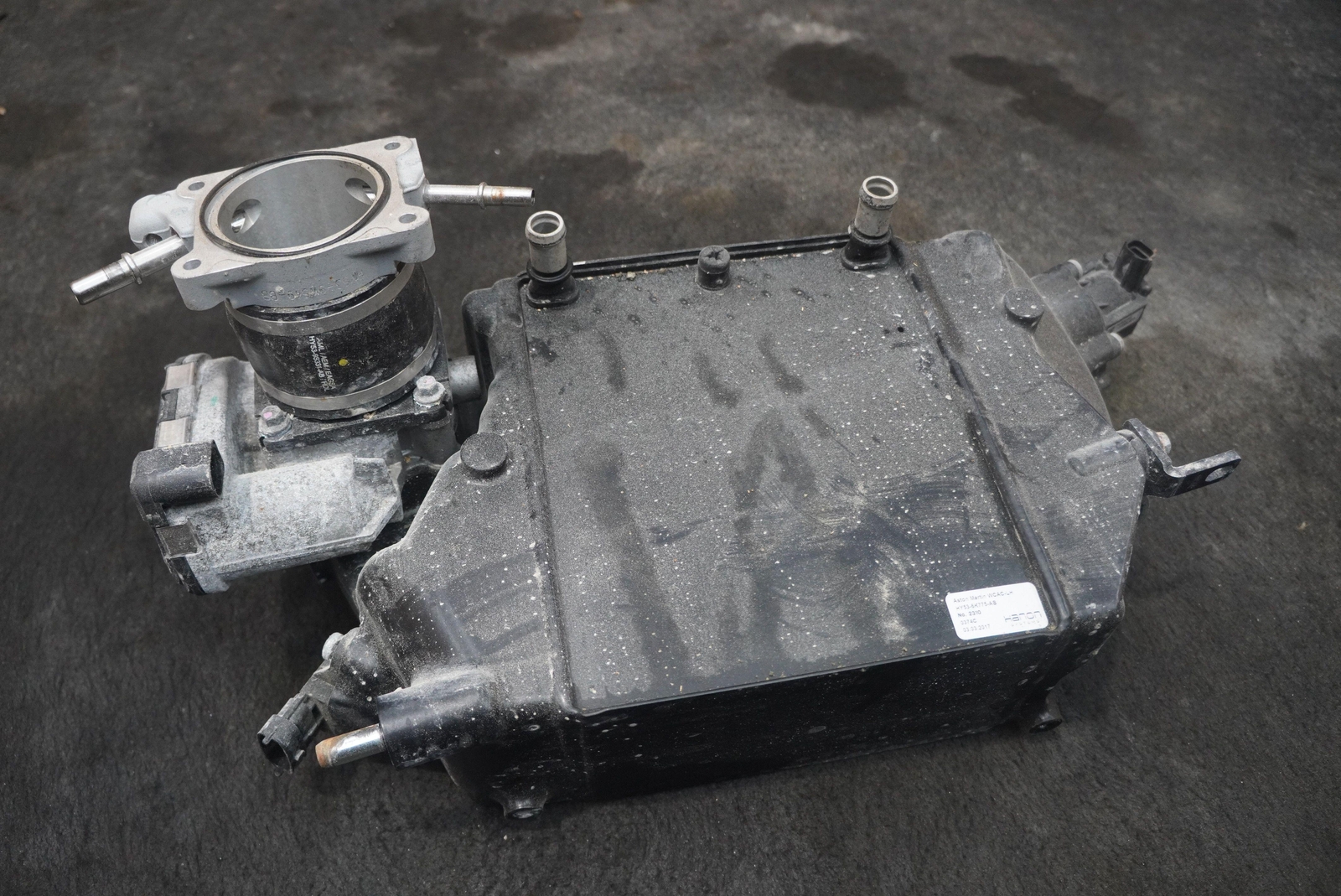 Left Engine Charge Air Cooler Intercooler WCAC HY53-6K775-AB Aston Martin DB11