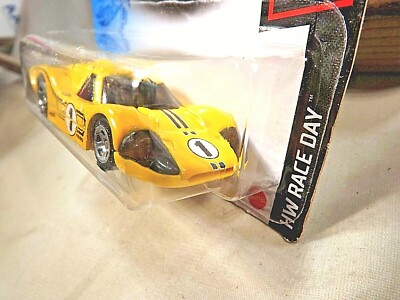 ミニカー Hot Wheels Ford GT40 2021 Hot Wheels #106 HW Race Day 8/10 '67 FORD GT40 MK.IV Yellow w