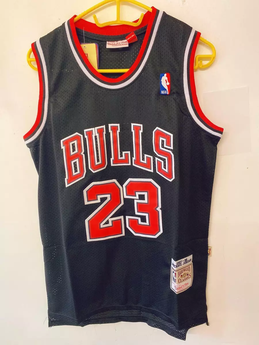 Bulls 23 hotsell jersey black