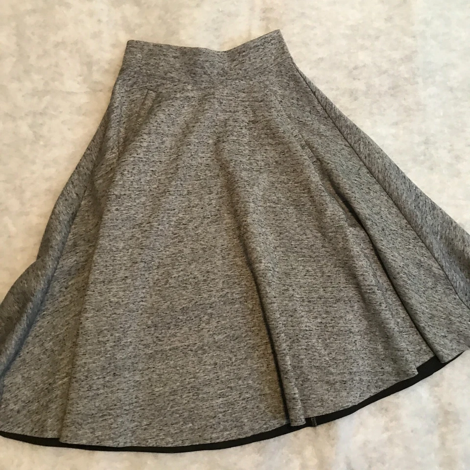 H&M Skirt Sz XS Heather Gray Knit Flare Swing High-Rise Pull On Knee Length 25" - Image 4 of 4