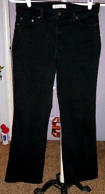 Levis 512  Perfectly Slimming Boot Cut  Black  jeans   12 med  32 x 30 