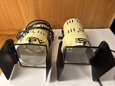 Set Of 2 Photography Lights Smith-Victor Q60 with Leaf Barndoors